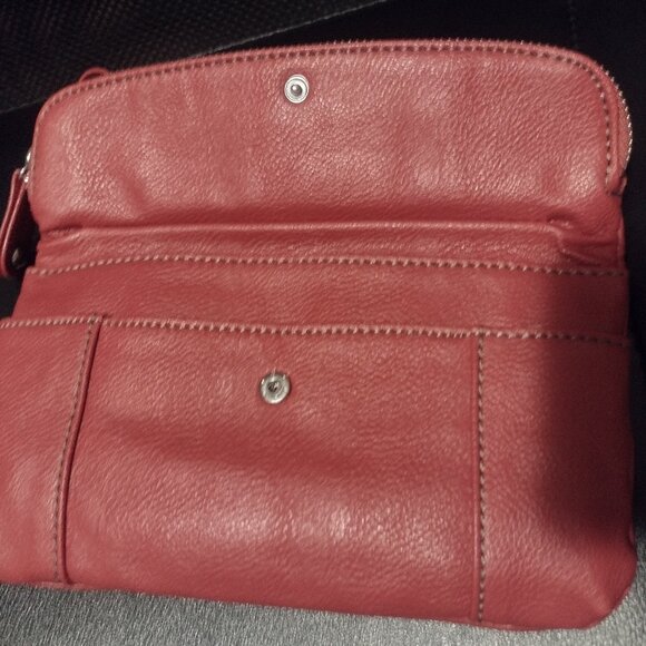 Womens Nine West red purse new with tags - Picture 2 of 8